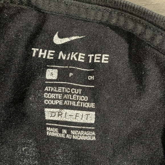 Used tshirt - Picture 3 of 3